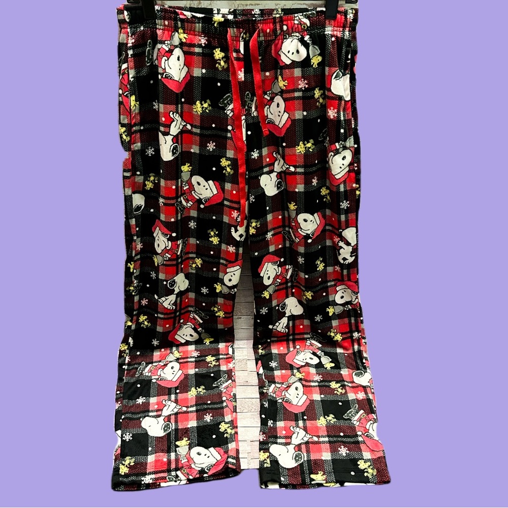 Peanuts Snoopy Women’s  Pajama Bottoms - Red and Black Plaid M